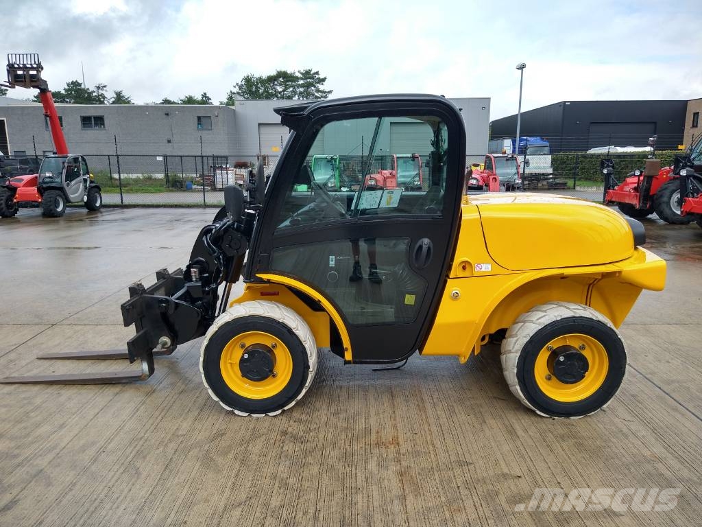 JCB 520-40 4WS (155) Teleskoplader