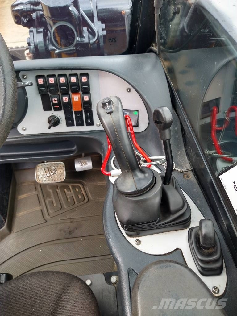 JCB 520-40 4WS (155) Teleskoplader