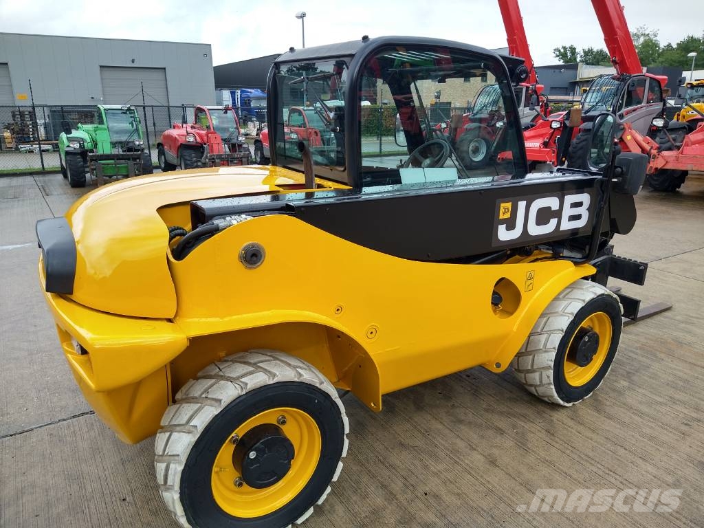 JCB 520-40 4WS (155) Teleskoplader