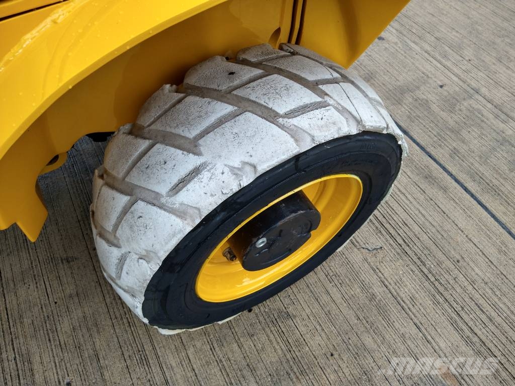 JCB 520-40 4WS (155) Teleskoplader