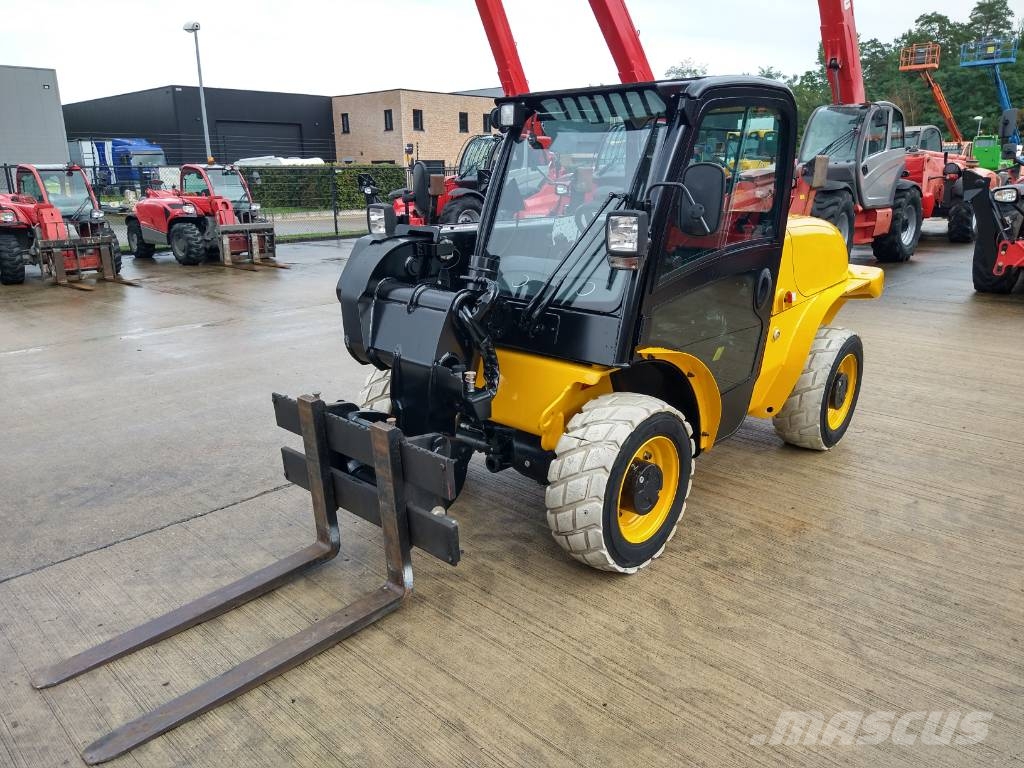 JCB 520-40 4WS (155) Teleskoplader