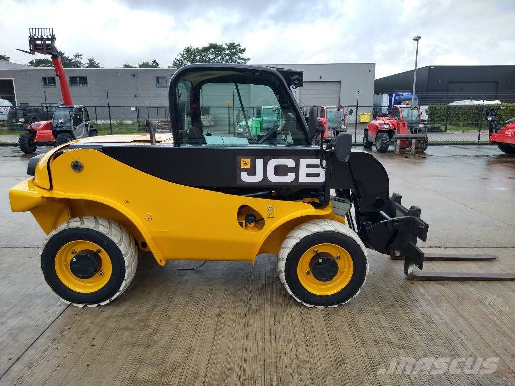 JCB 520-40 4WS (155) Teleskoplader