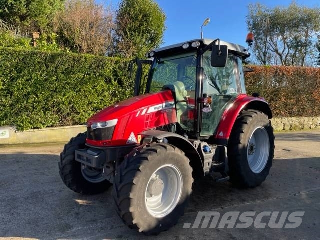Massey Ferguson 5712 Traktorid