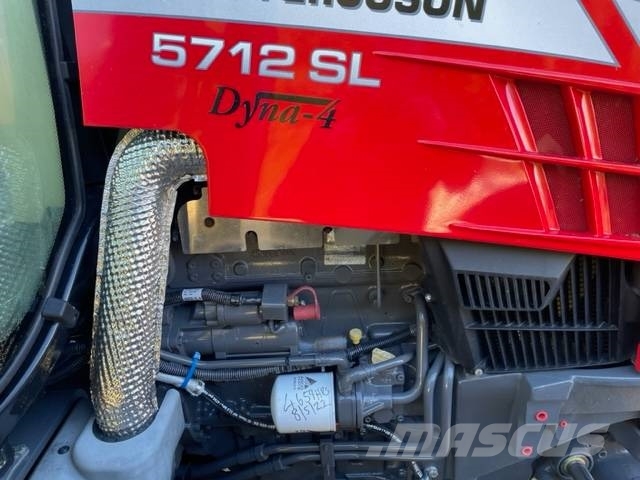 Massey Ferguson 5712 Traktorid
