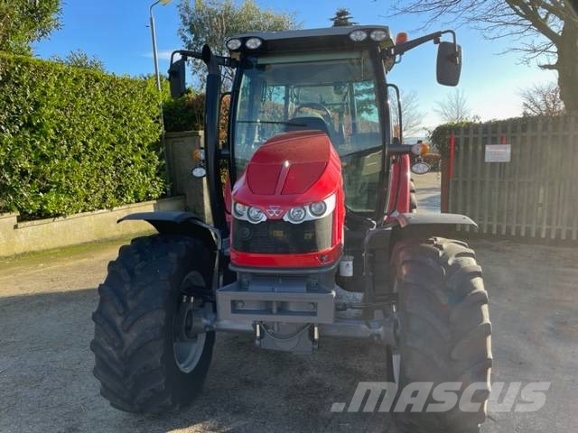 Massey Ferguson 5712 Traktorid
