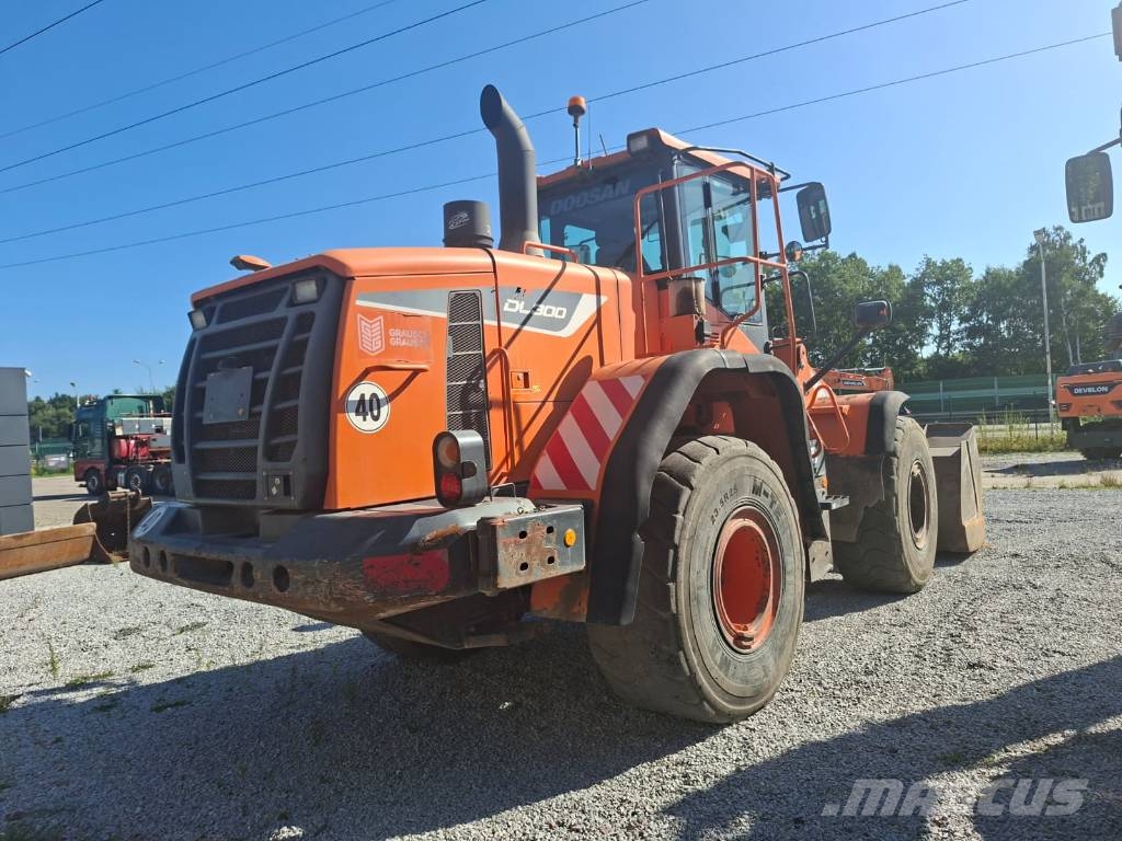 Doosan DL 300-5 لوادر بعجل