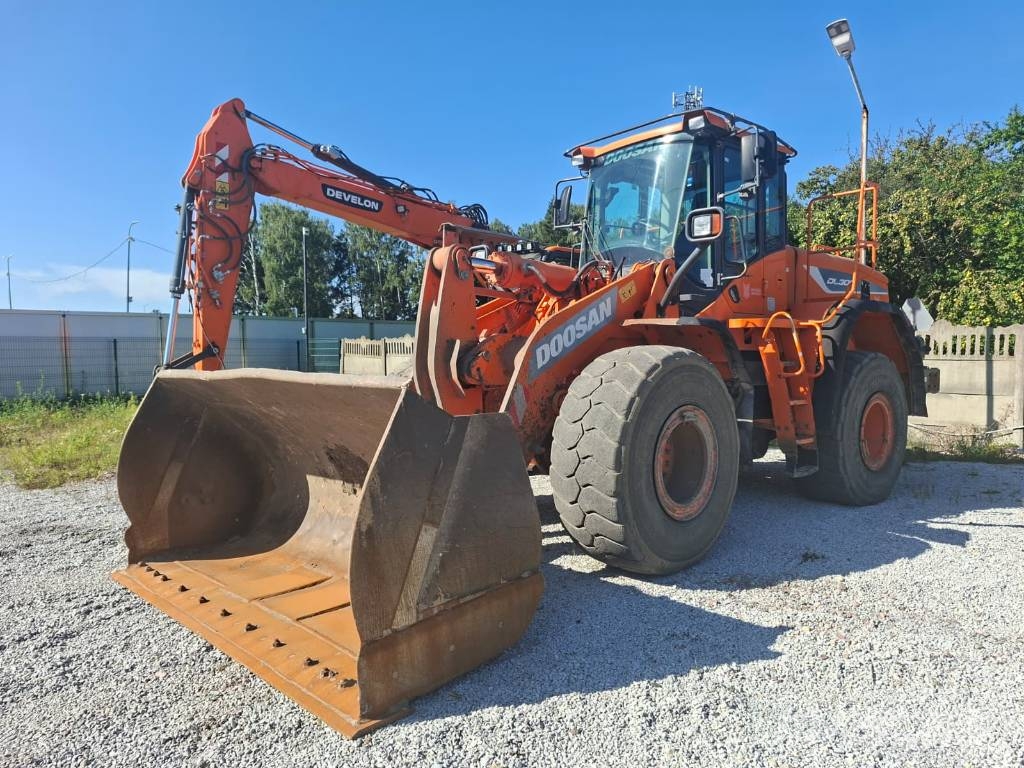 Doosan DL 300-5 لوادر بعجل