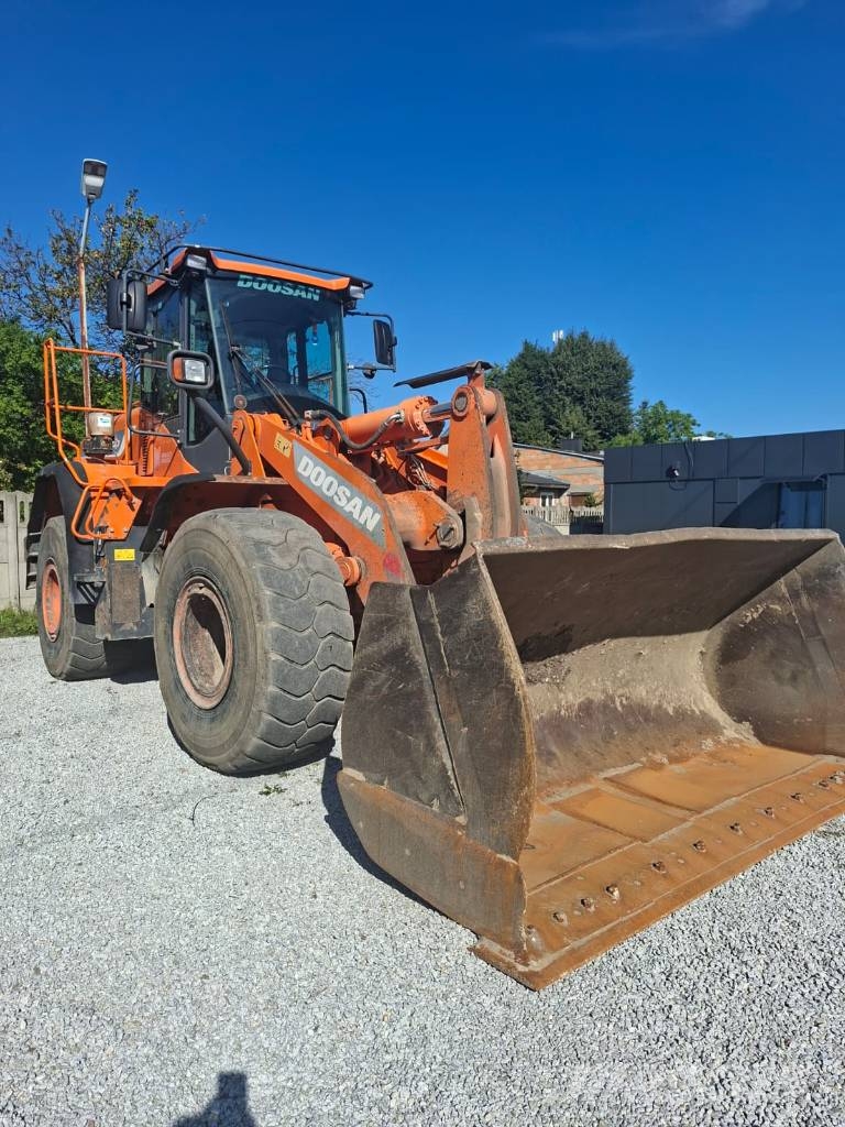 Doosan DL 300-5 لوادر بعجل