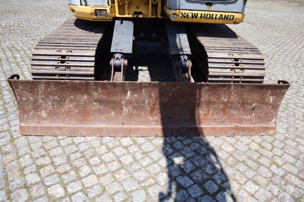New Holland Kobelco E135BSR-2 حفارات زحافة