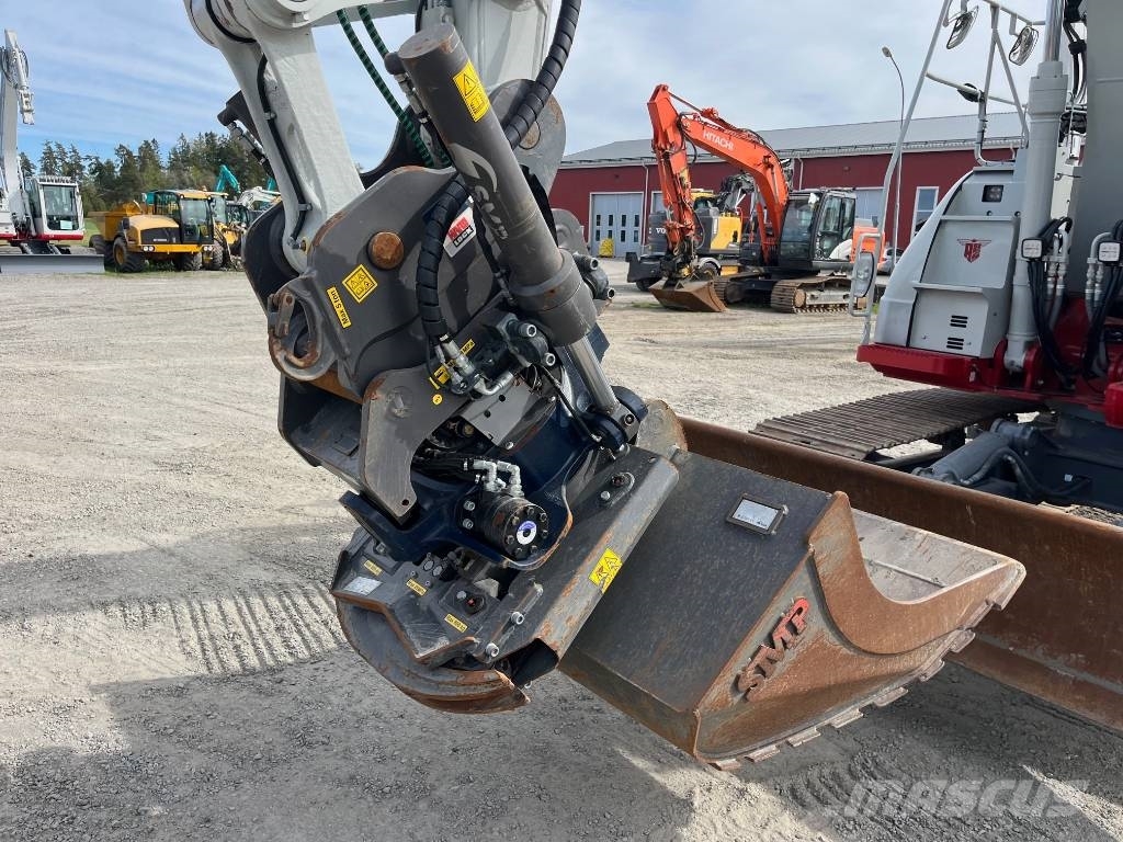 Takeuchi TB 2150 R Paletli ekskavatörler