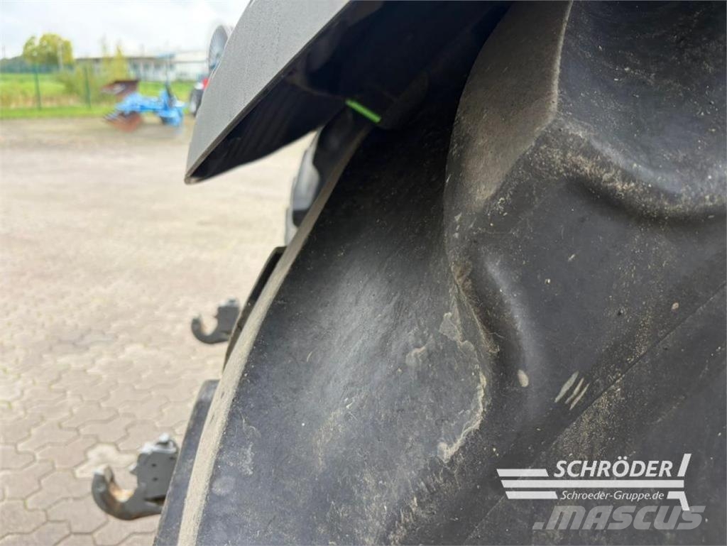 Fendt 724 GEN6 PROFI PLUS Трактори