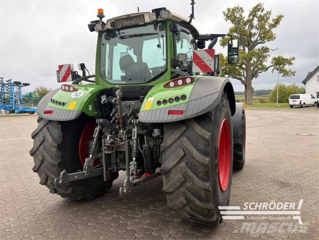 Fendt 724 GEN6 PROFI PLUS Трактори