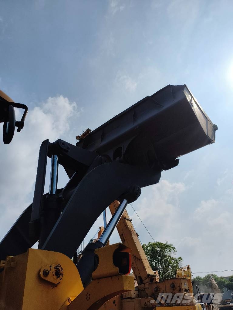 Volvo L 120 G Kolesni nakladalci