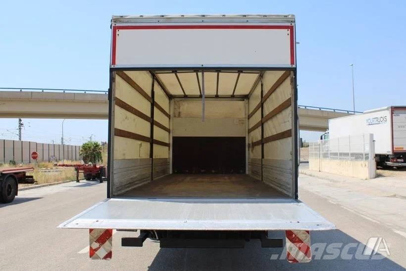 Renault D 240--002-LONAS شاحنات ذات هيكل صندوقي