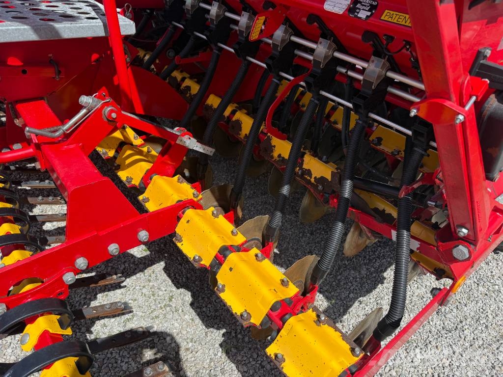 Väderstad Rapid 400 C Perforadoras combinadas
