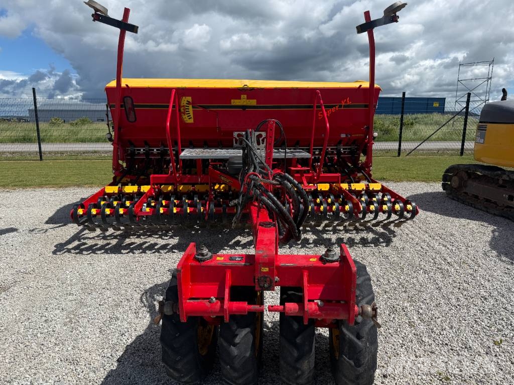 Väderstad Rapid 400 C Perforadoras combinadas