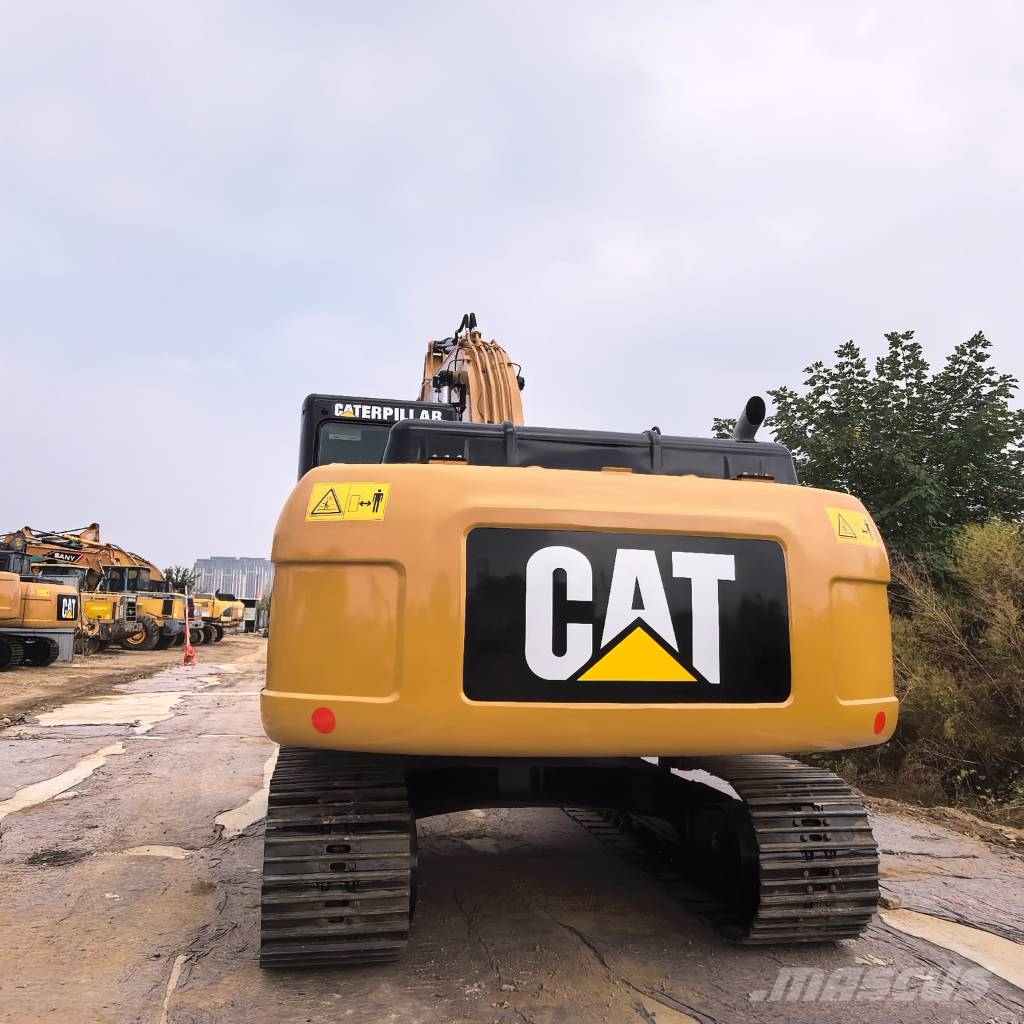 CAT 320 D Гусеничні екскаватори