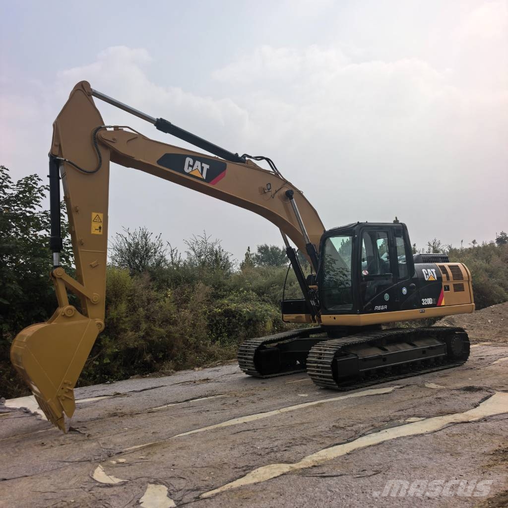 CAT 320 D Гусеничні екскаватори