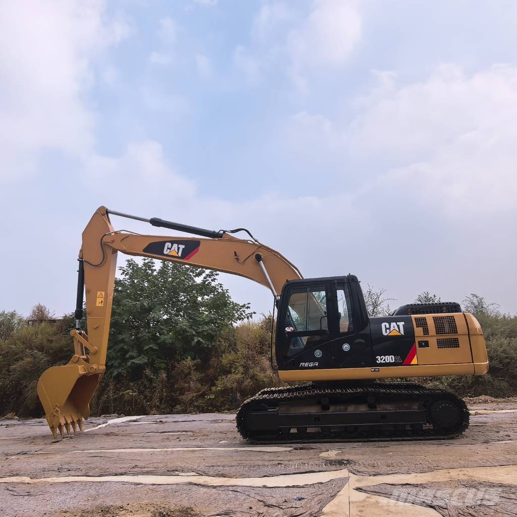 CAT 320 D Гусеничні екскаватори