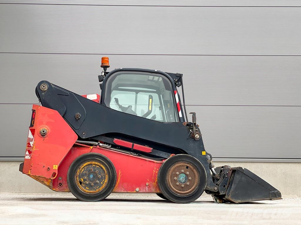 JCB R260 Juontokoneet