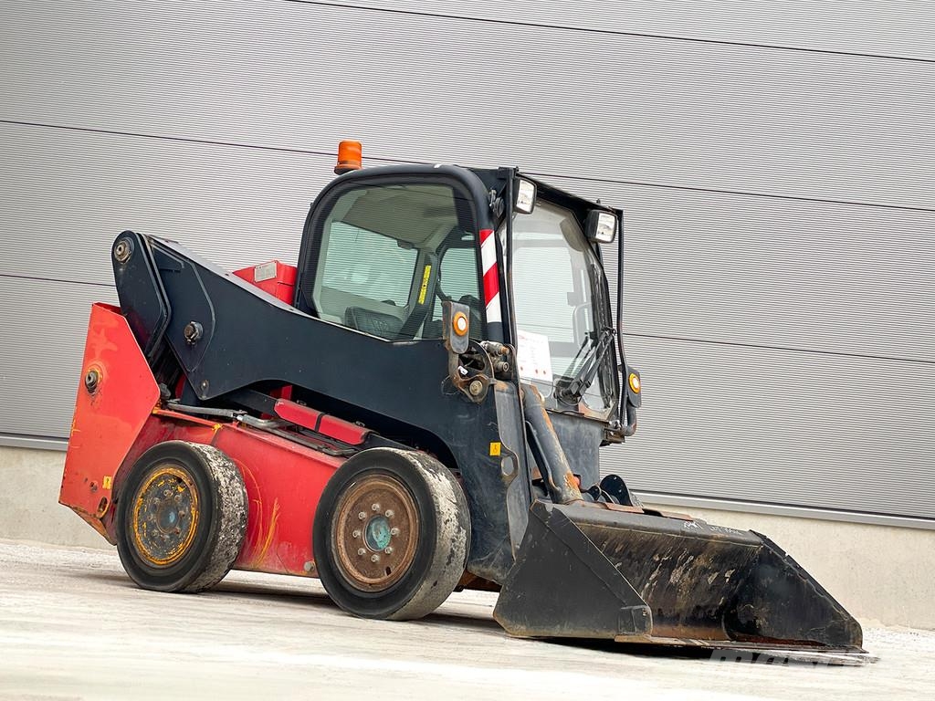 JCB R260 Juontokoneet