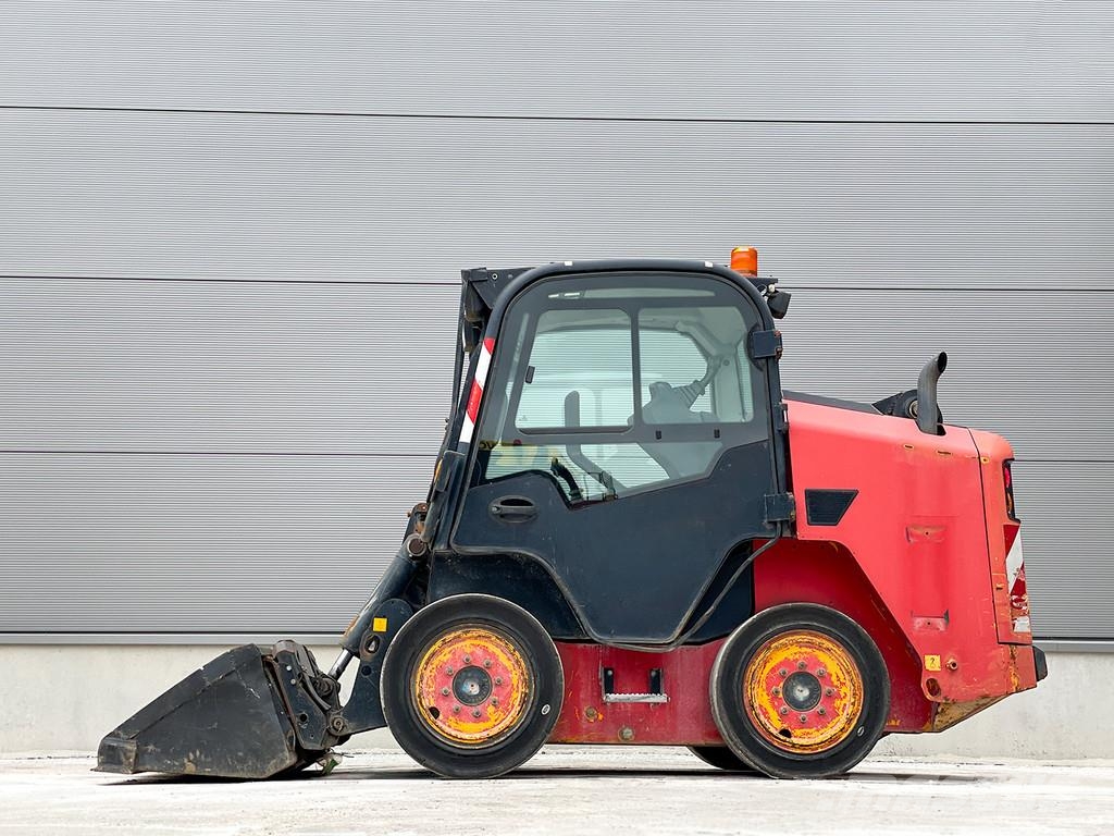 JCB R260 Juontokoneet