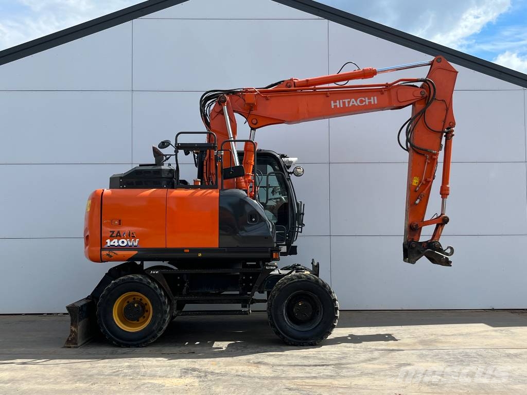 Hitachi ZX140W-6 - Blade / Triple Boom / Auto Greasing Wielgraafmachines