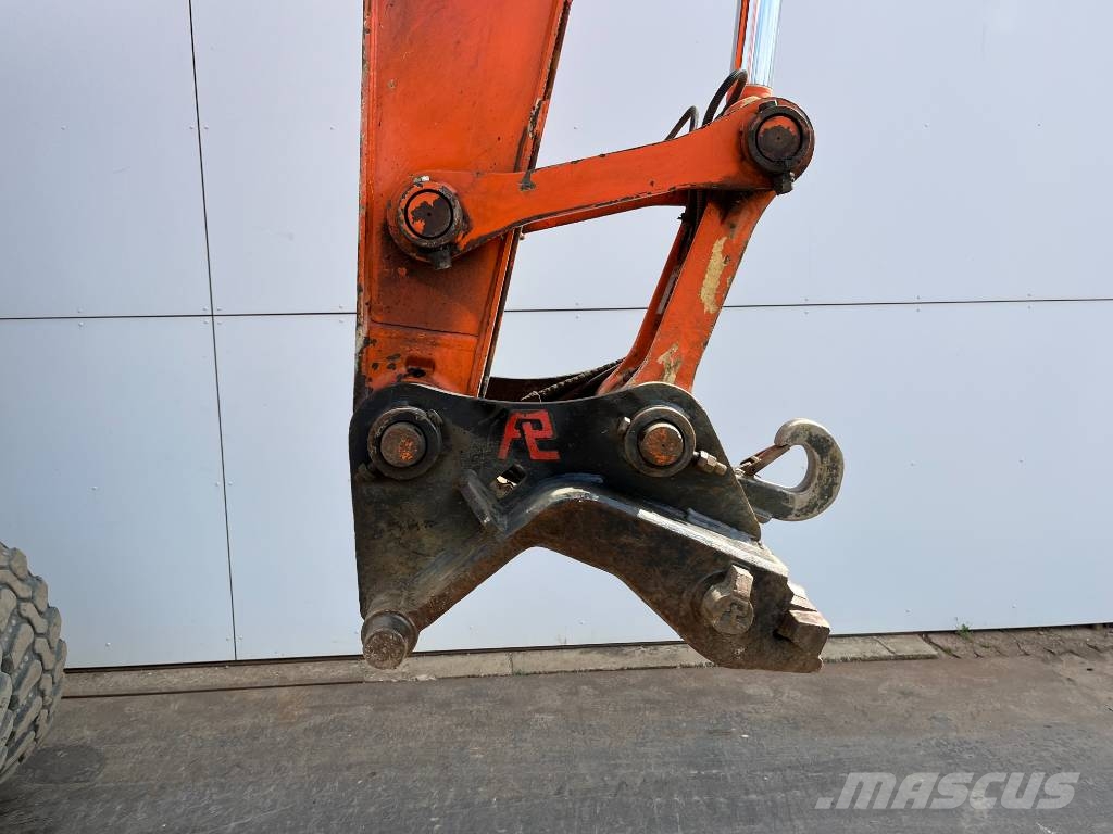 Hitachi ZX140W-6 - Blade / Triple Boom / Auto Greasing Wielgraafmachines