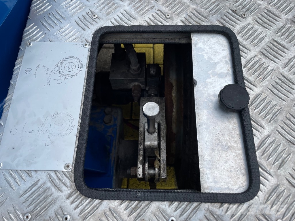 Amak 25 A/T 크레인