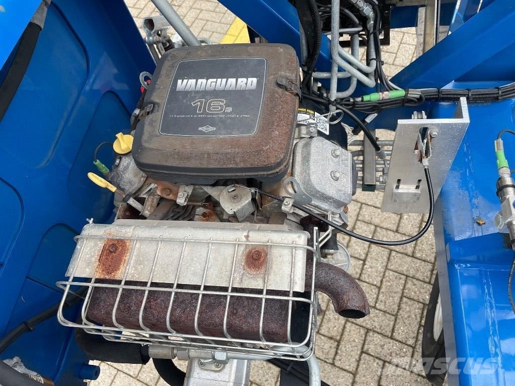 Amak 25 A/T 크레인