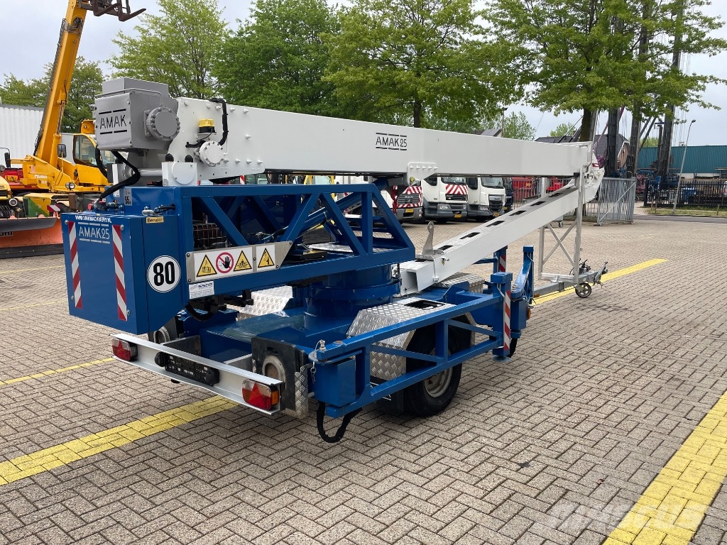Amak 25 A/T 크레인