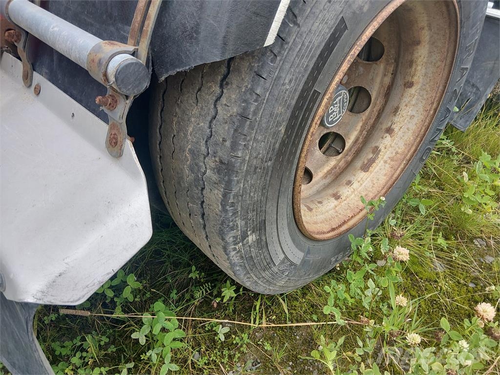 Närko puuperävaunu Tømmerhengere