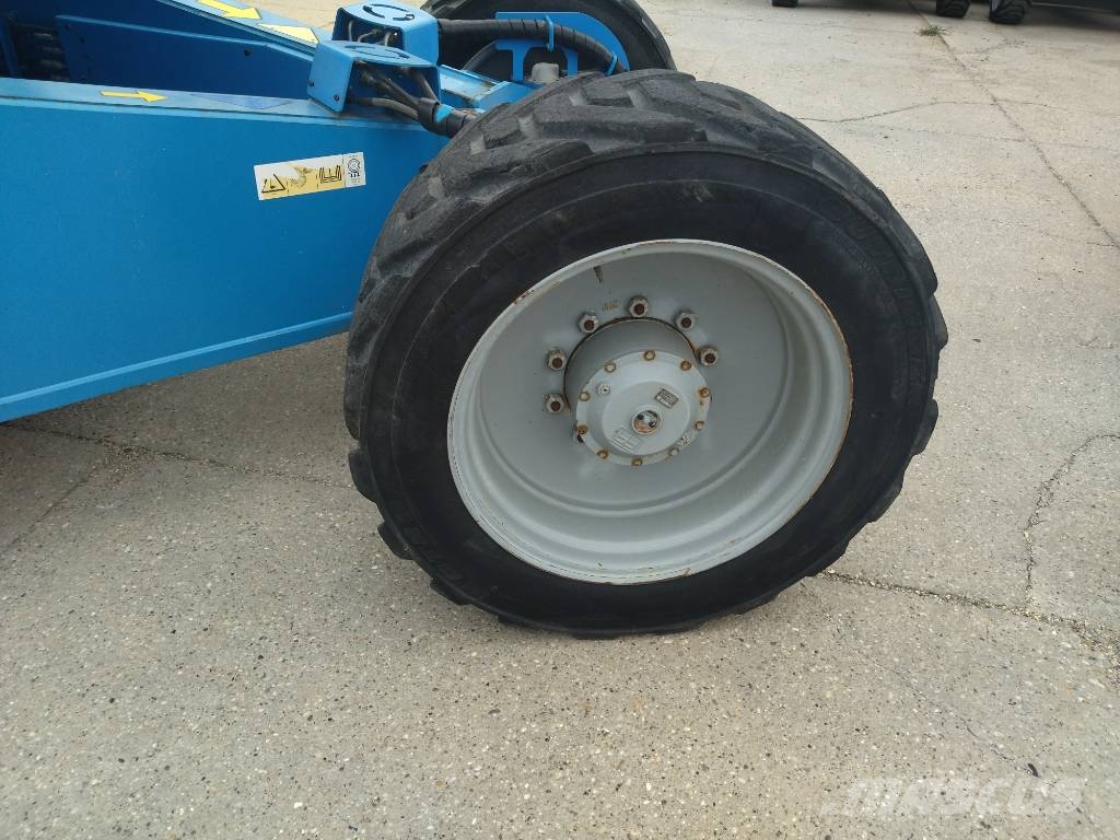 Genie ZX 135/70 Articulated boom lifts