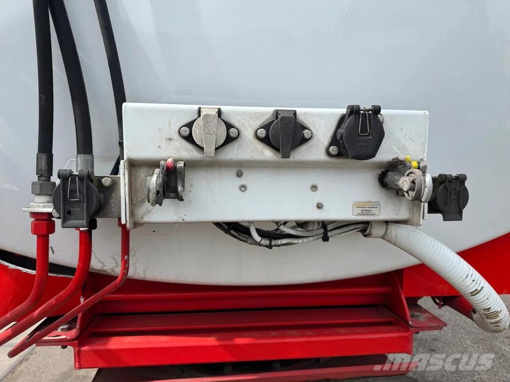 LAG L022 2 AS TANK MET SCHADE - 37500 LITER + SLANG & Tankopleggers