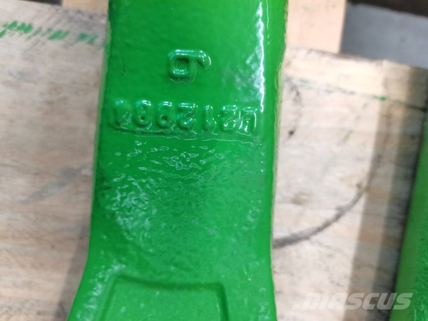 John Deere 6155 R {lower lifting arm} Výložníky a lžíce
