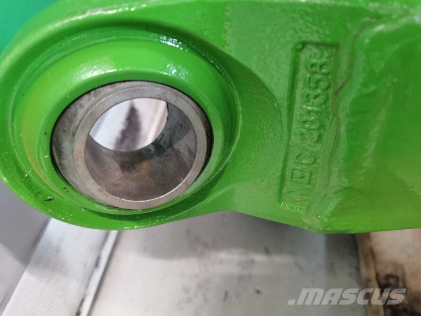 John Deere 6155 R {lower lifting arm} Výložníky a lžíce