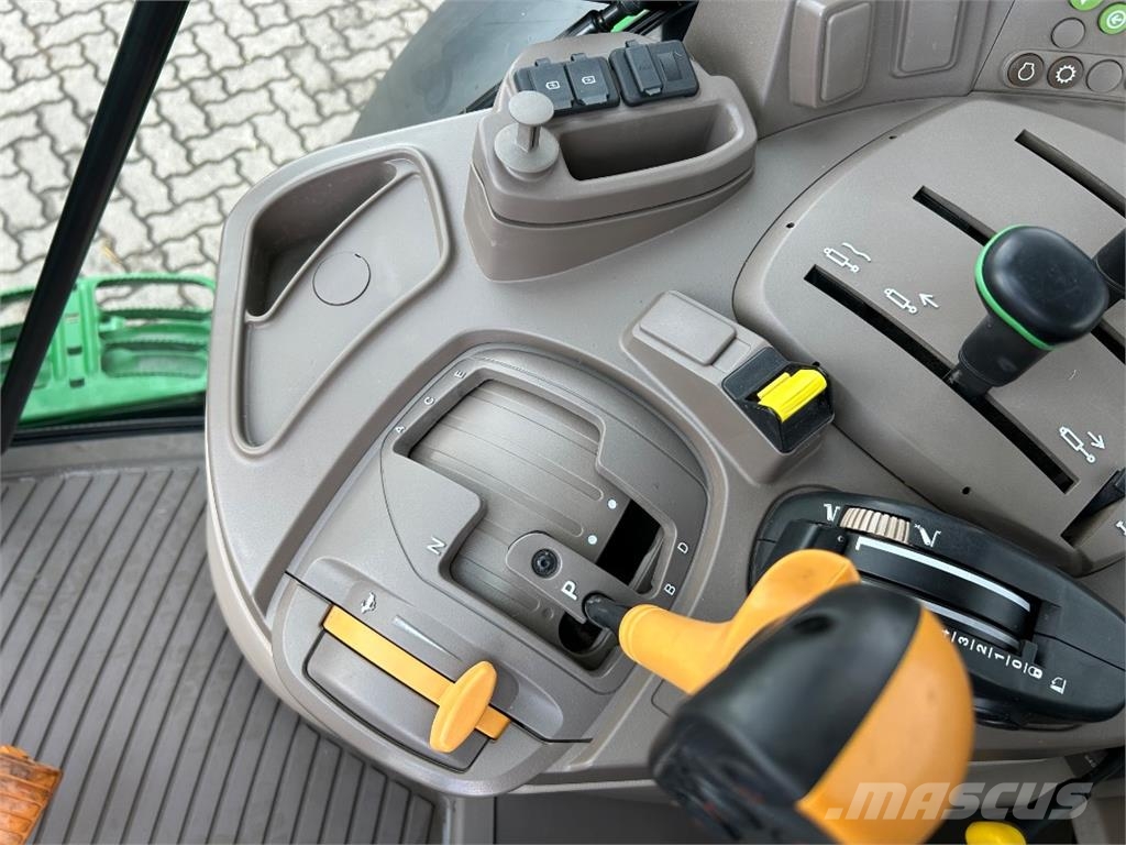 John Deere 6155M Traktorit