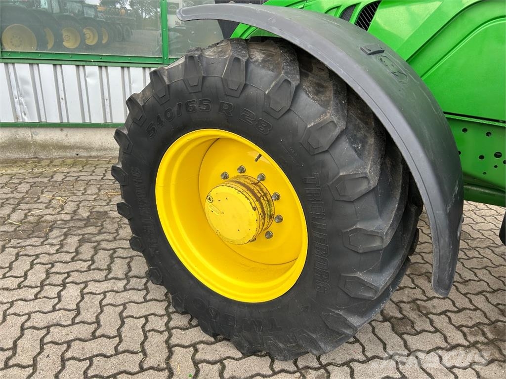 John Deere 6155M Traktorit