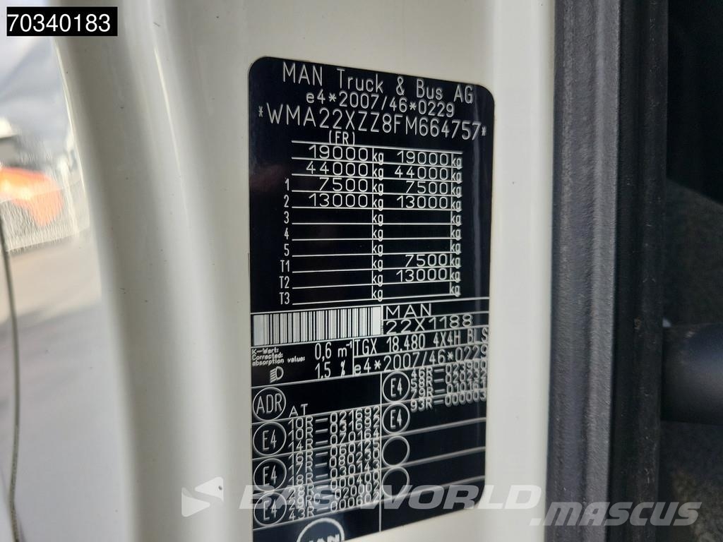 MAN TGX 18.480 4X4 XLX Hydrodrive Vetopöytäautot