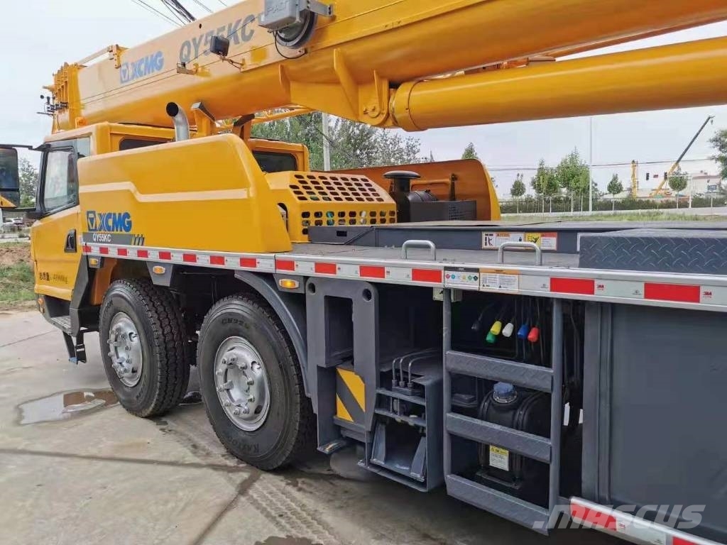 XCMG QY50KC Mobiilinosturit