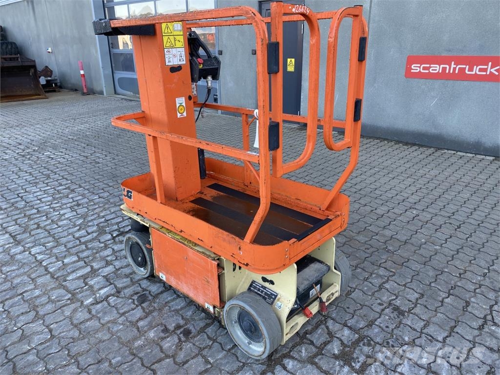 JLG 1230ES Vertikálne stĺpové výťahy