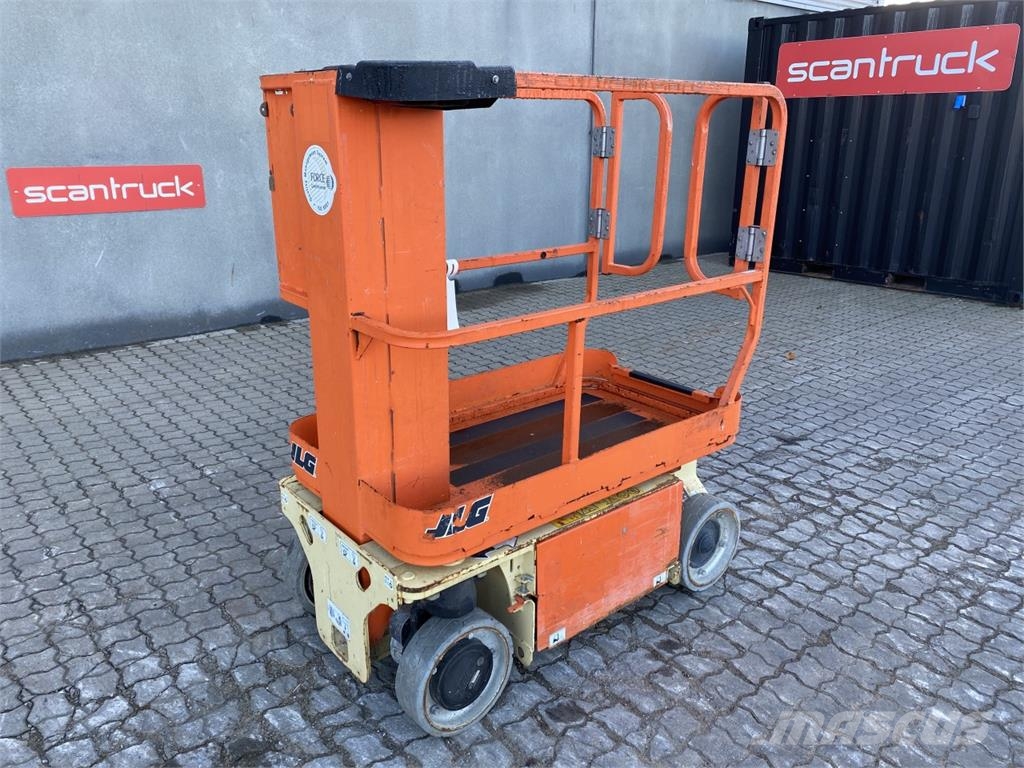 JLG 1230ES Vertikálne stĺpové výťahy