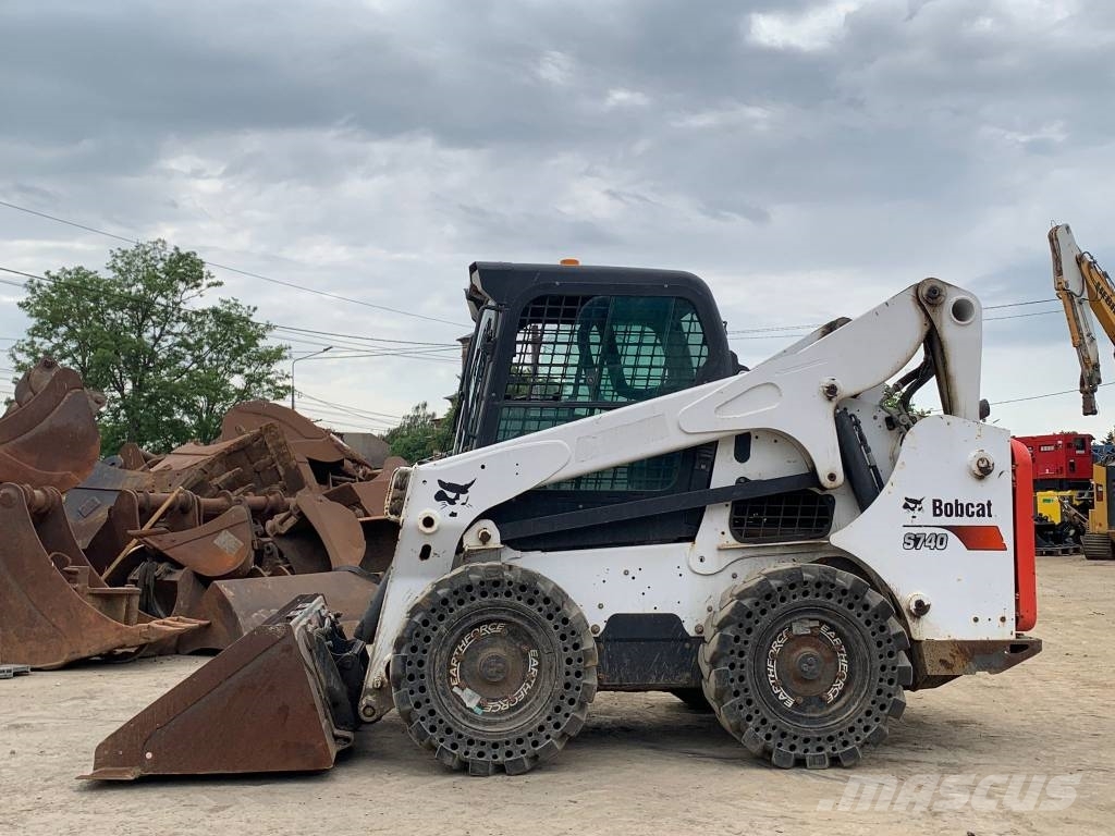 Bobcat S 740 Skid steer loaders