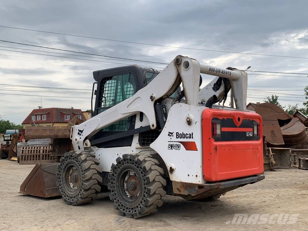 Bobcat S 740 Skid steer loaders
