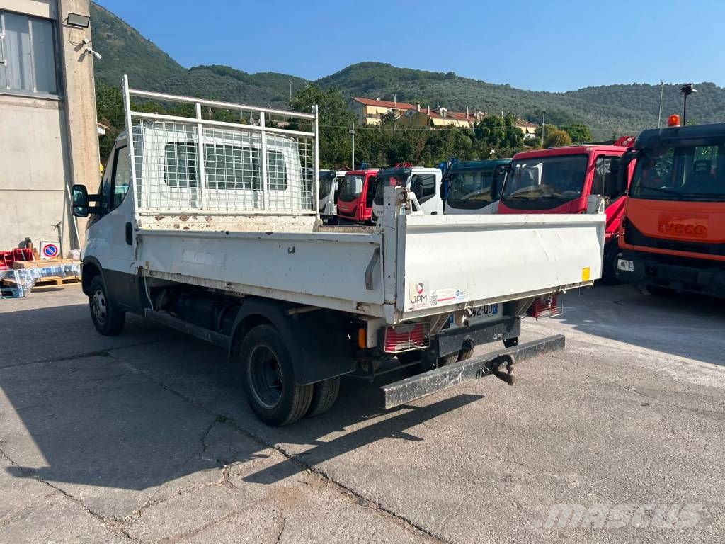 Iveco Daily 35-110 شاحنات قلابة
