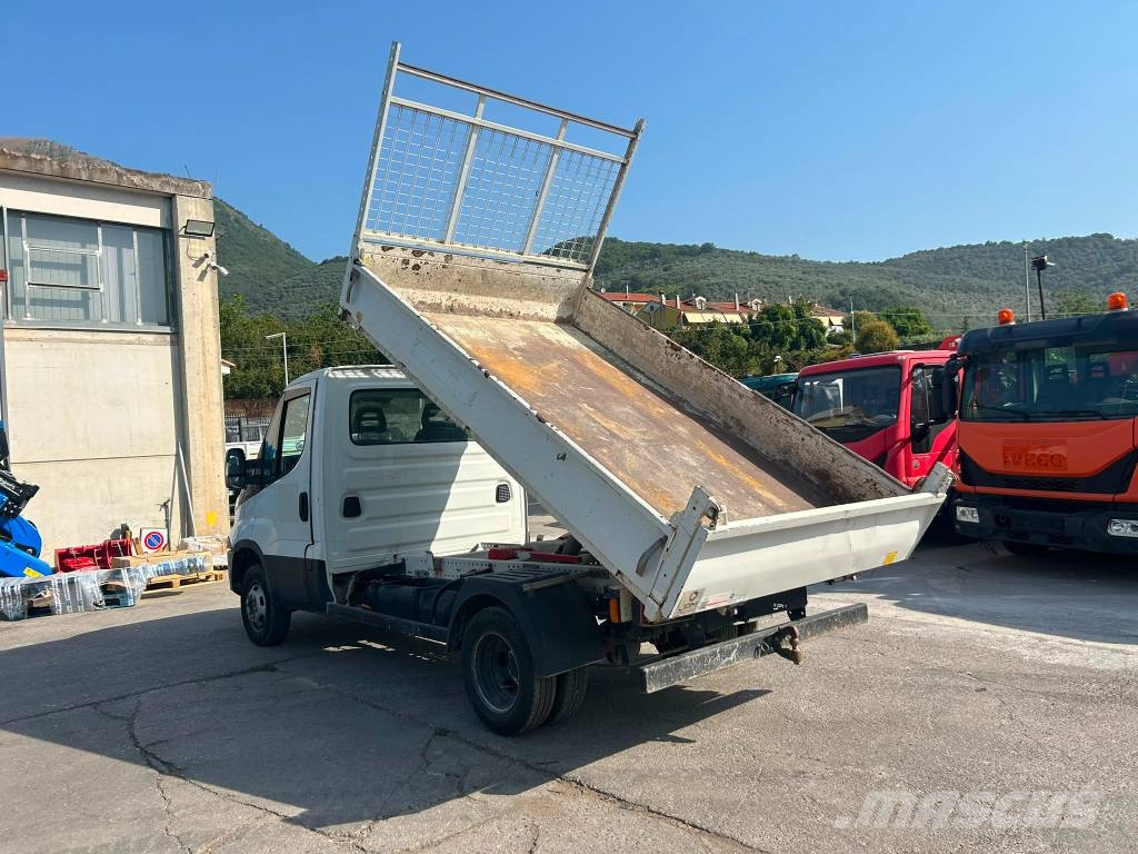 Iveco Daily 35-110 شاحنات قلابة