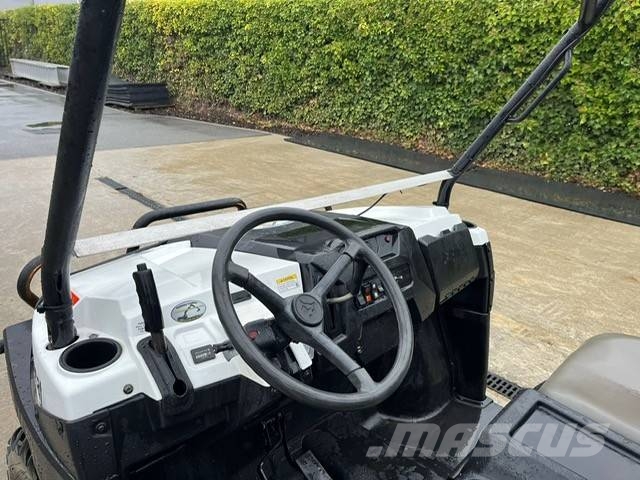 Bobcat 3400 D تفريغ المقطورات