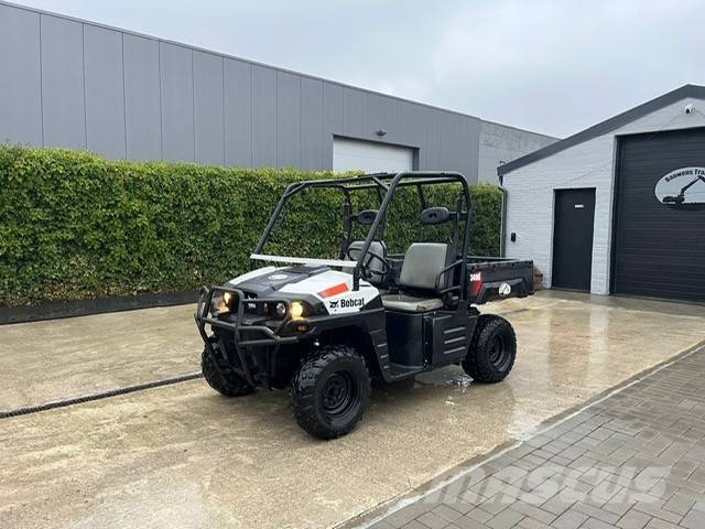 Bobcat 3400 D تفريغ المقطورات
