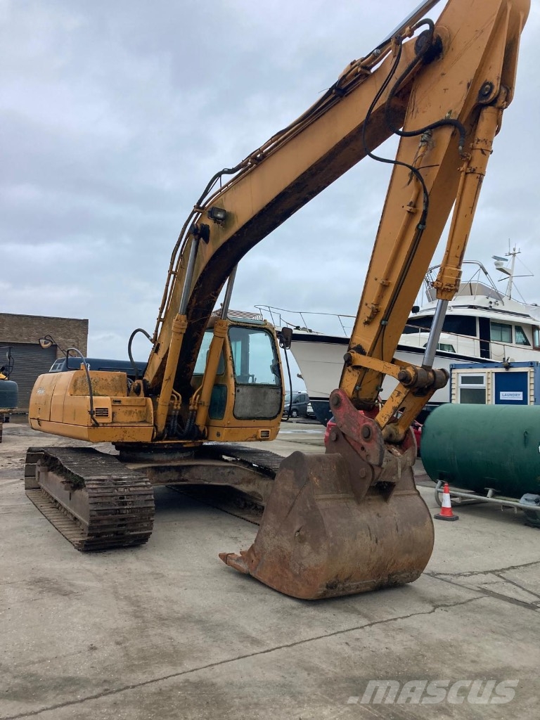 Hyundai Robex 210 LC-3 Excavadoras sobre orugas