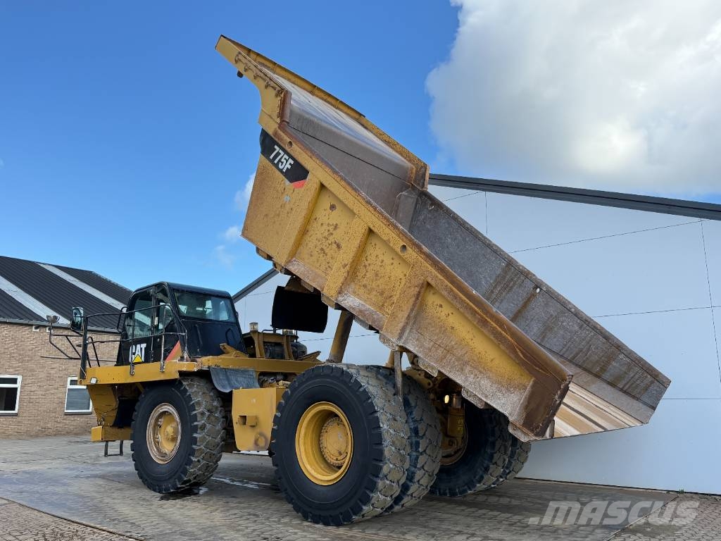 CAT 775F - German Machine / Auto Greasing Кар`єрні самоскиди